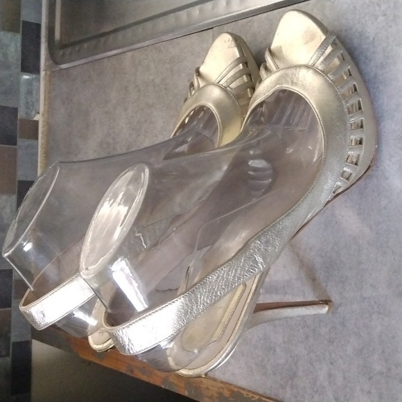 Christian Dior - Picture 2 of 14